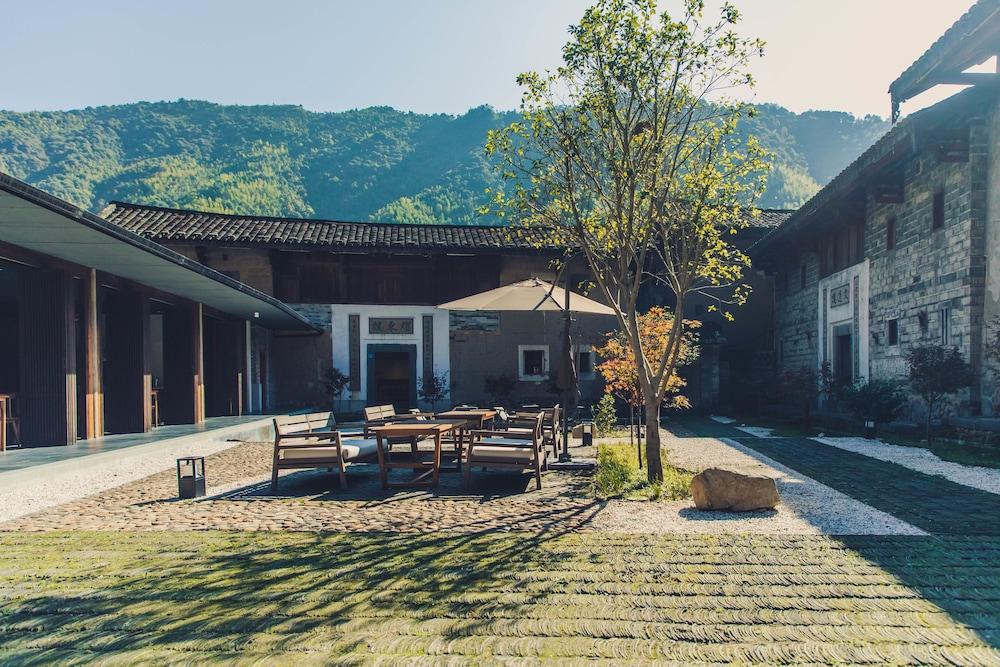 Qingpu Nanjing Taxia Culture Retreat Hotel Zhangzhou ภายนอก รูปภาพ
